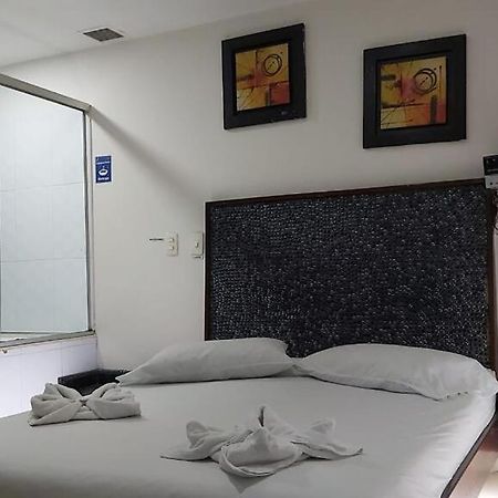 Hotel Marat 麦德林 外观 照片