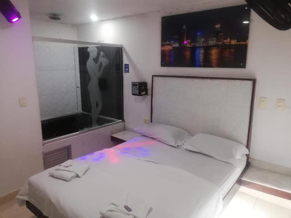 Hotel Marat 麦德林 外观 照片