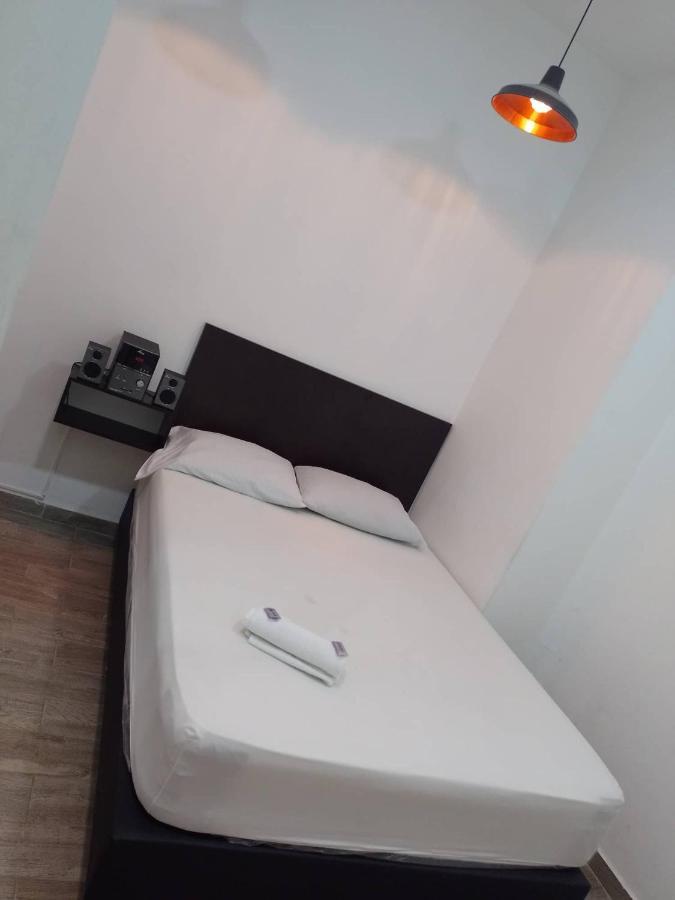 Hotel Marat 麦德林 外观 照片