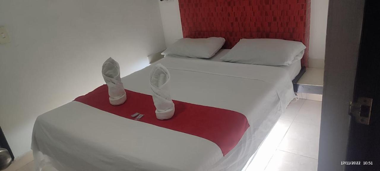 Hotel Marat 麦德林 外观 照片